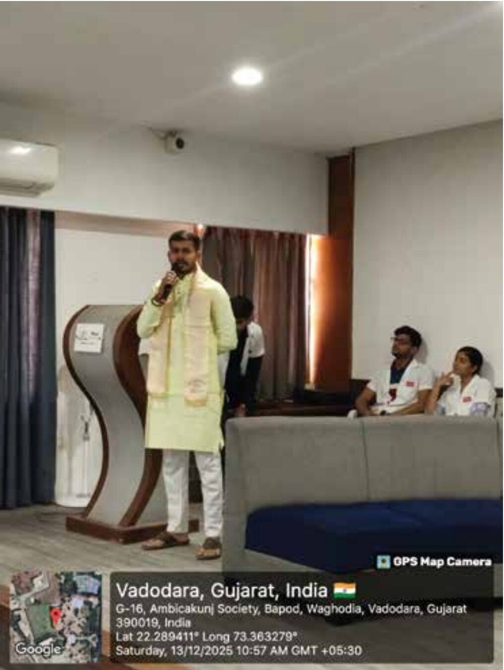 Nitinsinh Barad speaking at Yuva Connect Program